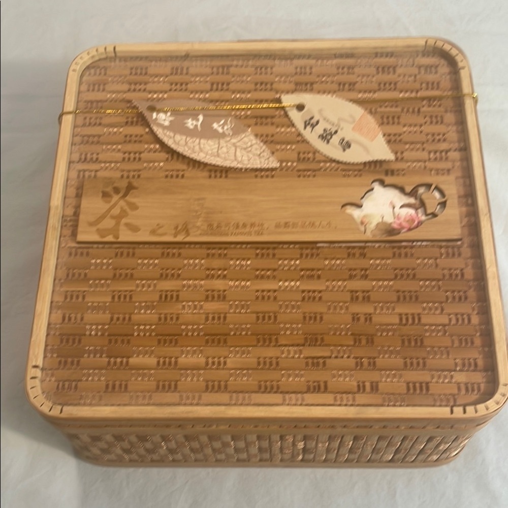 Woven Bamboo Tea Storage Box 8 3/4” X 8 3/4” X 3 1/2”  H  Excellent Condition